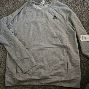Reebok sweatshirt- XL